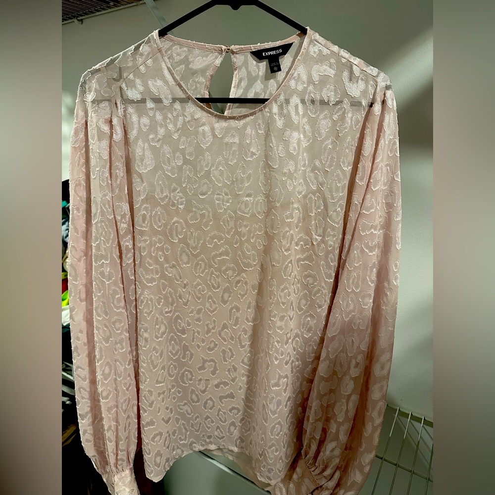 Express leopard jacquard balloon sleeve top- never worn